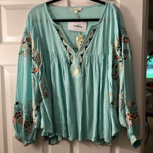 Women’s Boho Style Blouse Size Medium